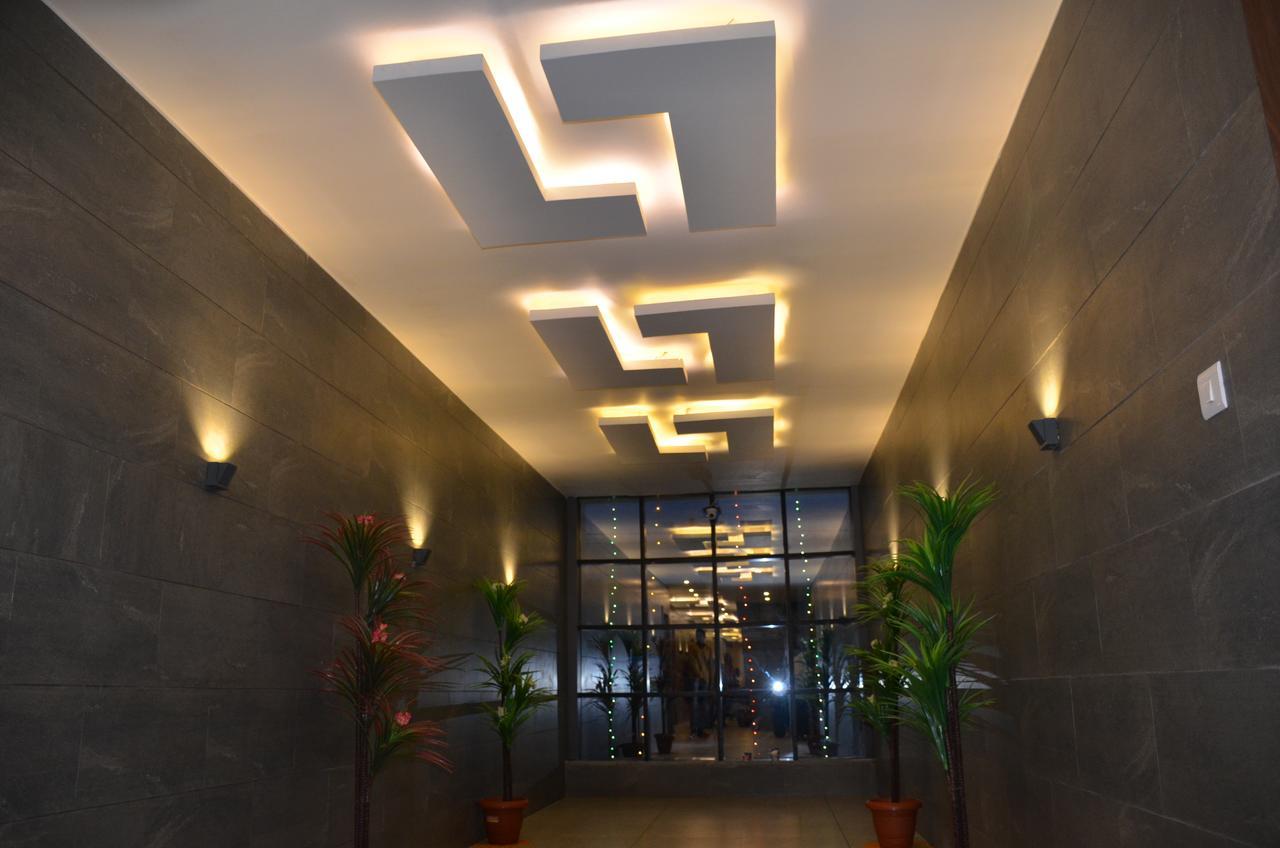 Apple Residency Hotel Pātan Exterior foto
