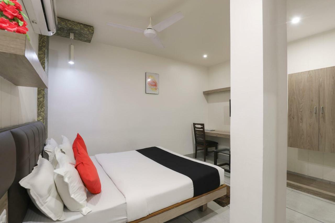 Apple Residency Hotel Pātan Exterior foto